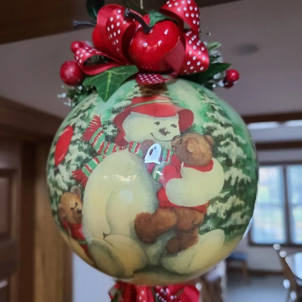 Oversize Mistletoe Christmas Holiday Doorway Or Window Bears Hanging Ornament